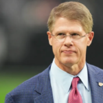 clark hunt net worth